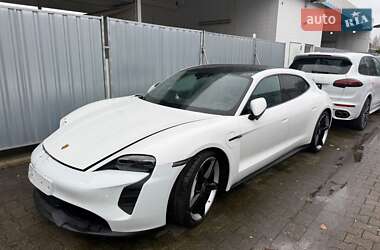 Седан Porsche Taycan 2023 в Дрогобыче