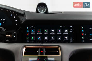 Седан Porsche Taycan 2021 в Мукачево