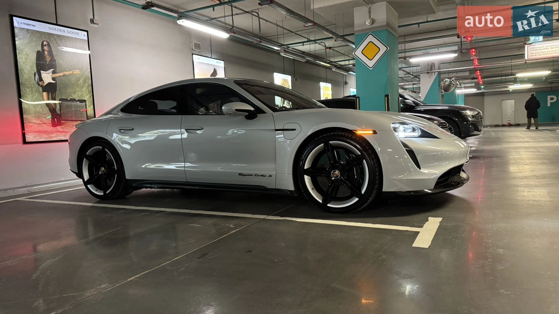 2022 Porsche Taycan - мініатюра 12