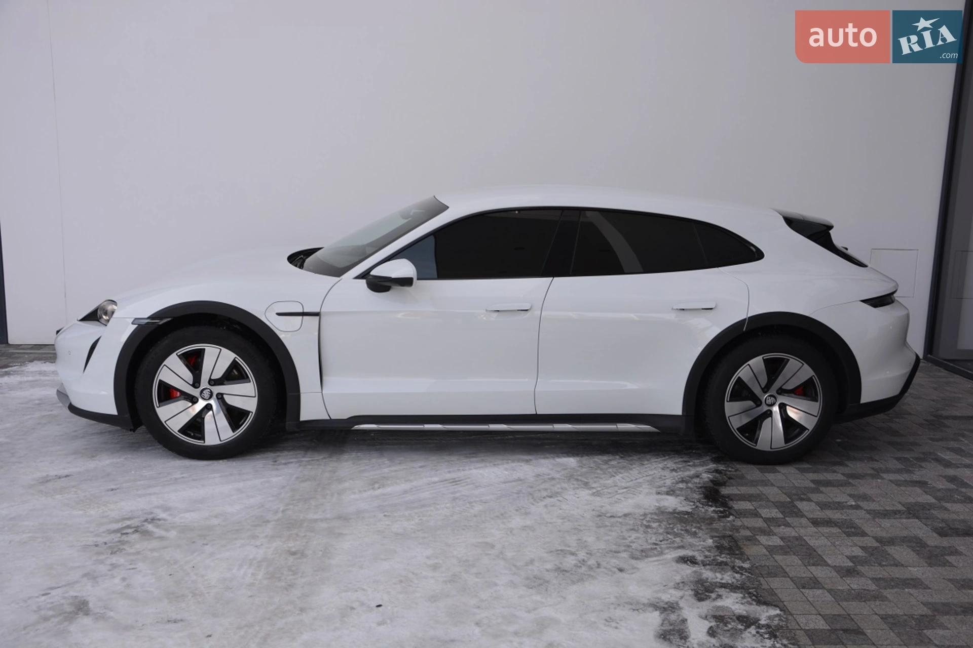 2021 Porsche Taycan - мініатюра 2