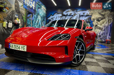 Седан Porsche Taycan 2025 в Киеве