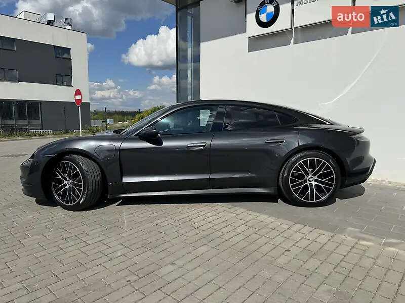 Седан Porsche Taycan 2021 в Львове