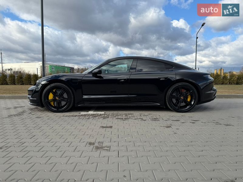 Седан Porsche Taycan 2020 в Виннице