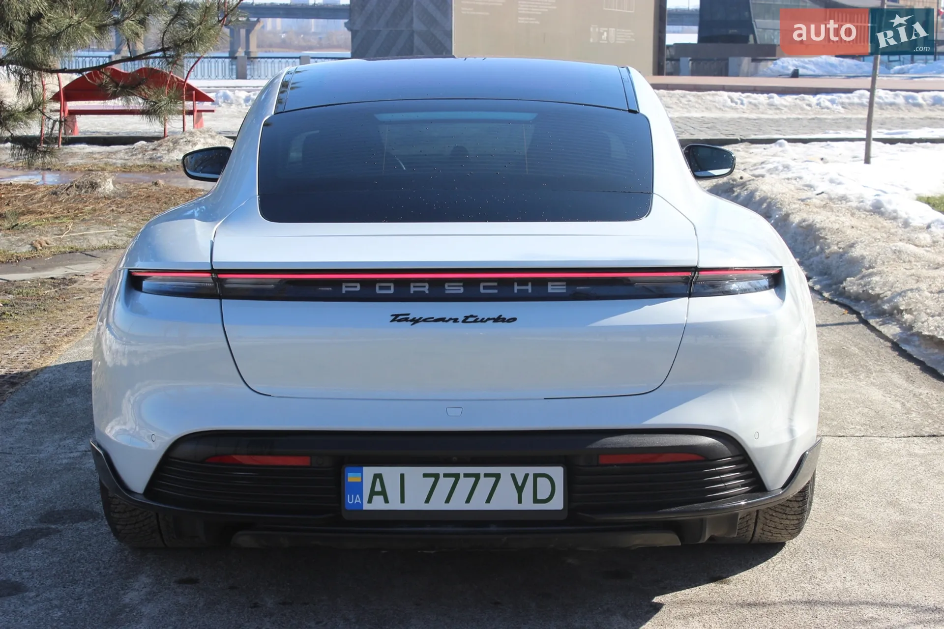2020 Porsche Taycan - мініатюра 17
