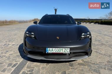 Седан Porsche Taycan 2021 в Киеве