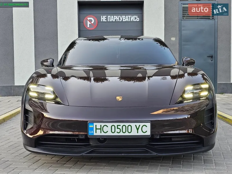 Porsche Taycan