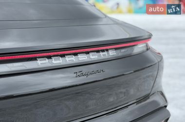 Седан Porsche Taycan 2024 в Киеве