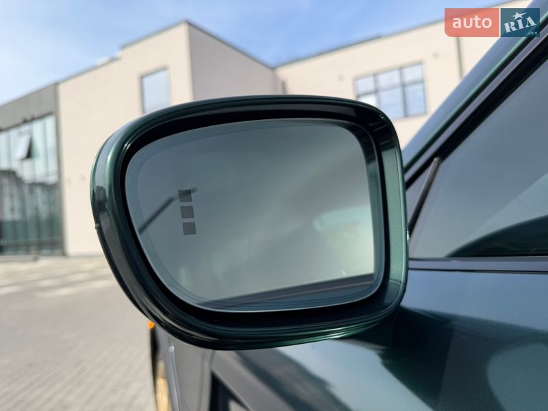 Седан Porsche Taycan 2022 в Ровно