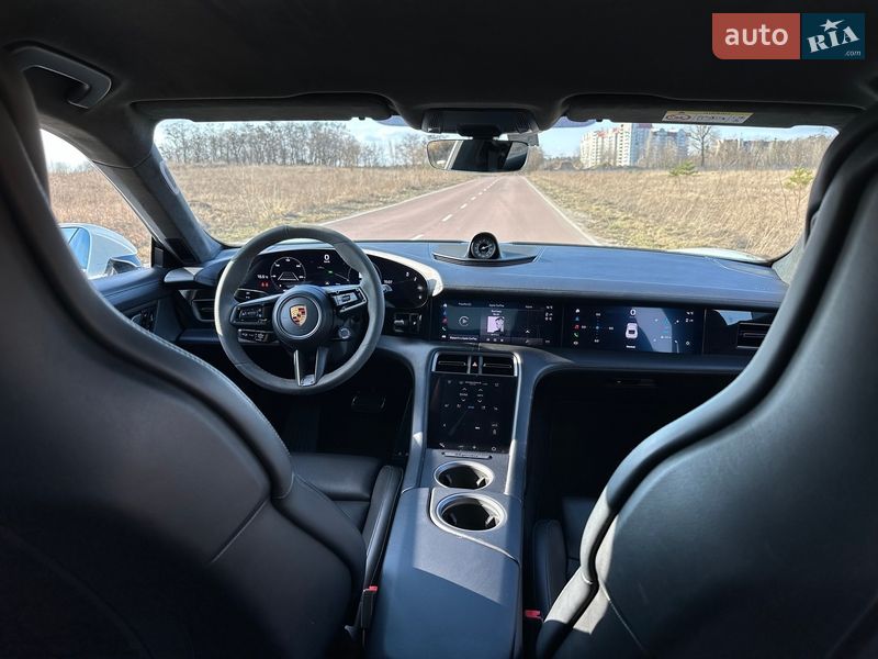 Седан Porsche Taycan 2020 в Киеве фото 21 Седан Porsche Taycan 2020 в Киеве