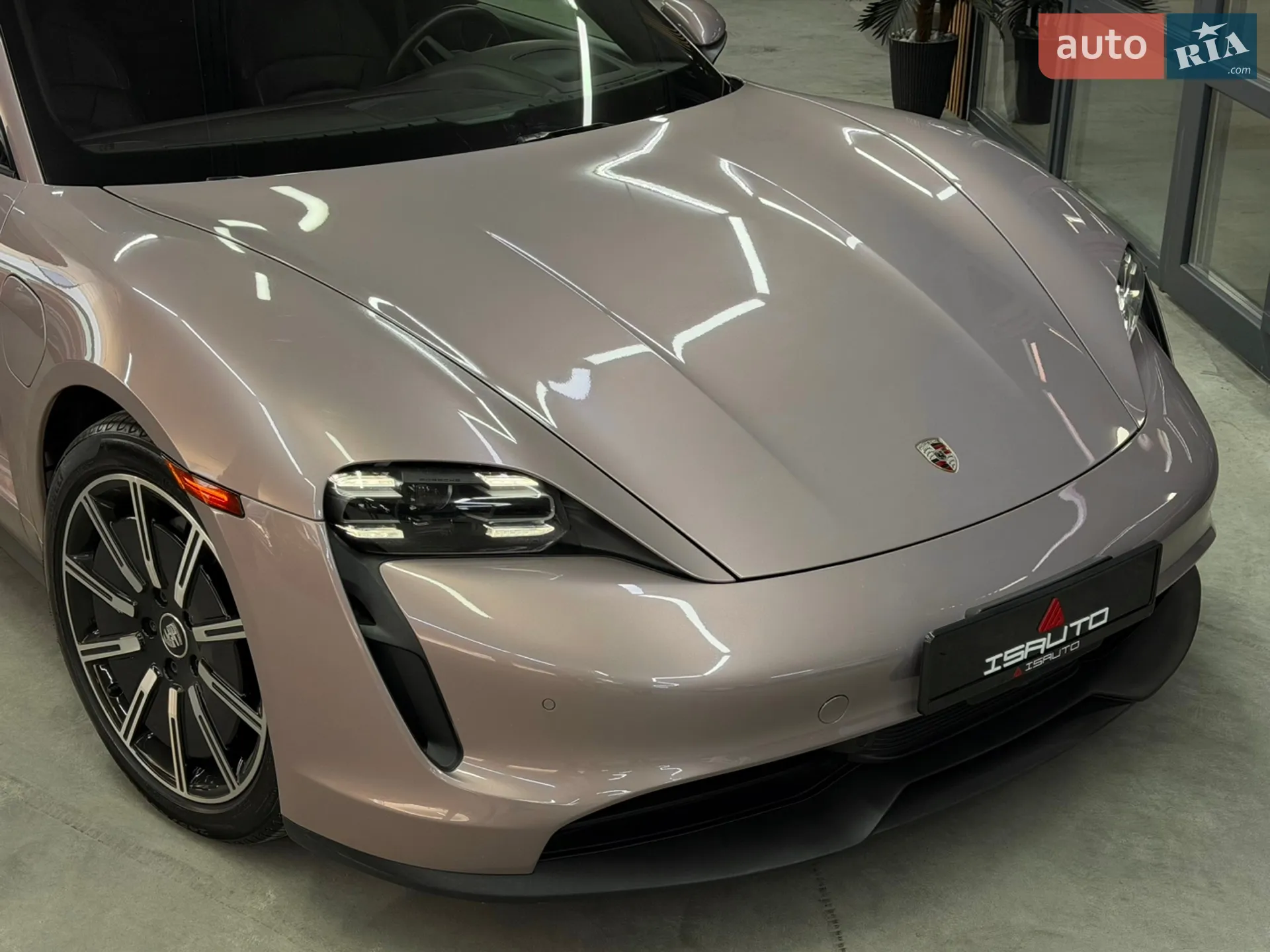 2021 Porsche Taycan - мініатюра 3