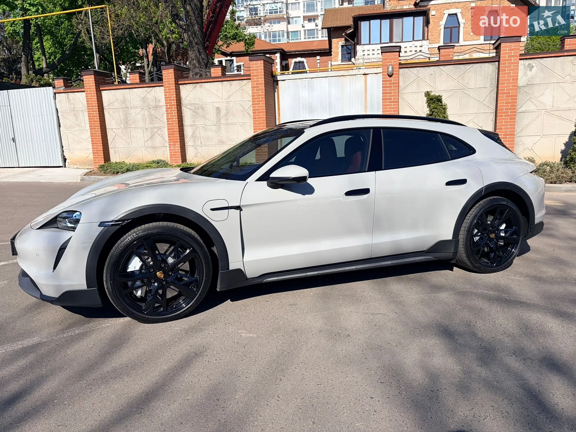 2022 Porsche Taycan - мініатюра 3