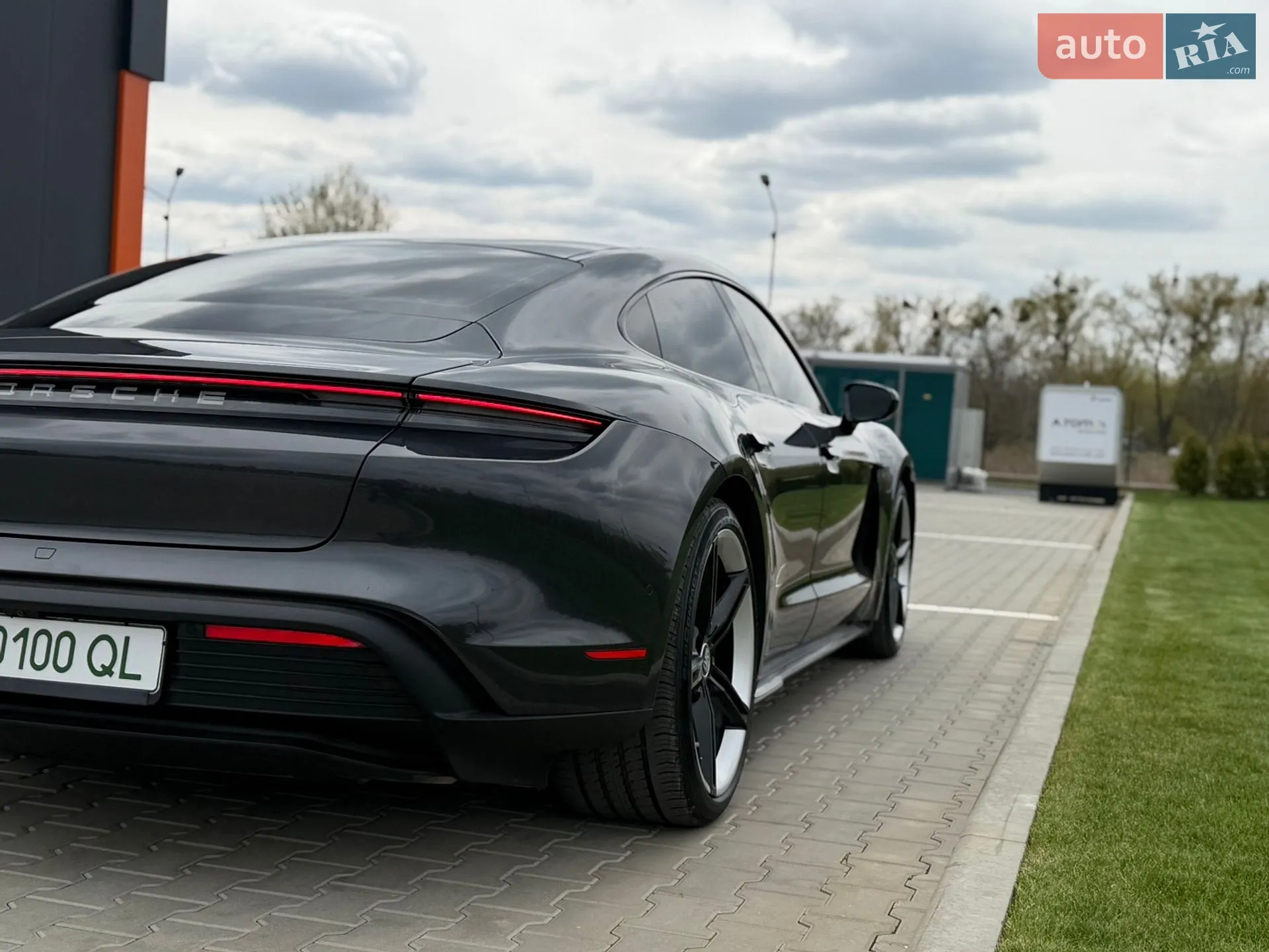 2020 Porsche Taycan - мініатюра 6