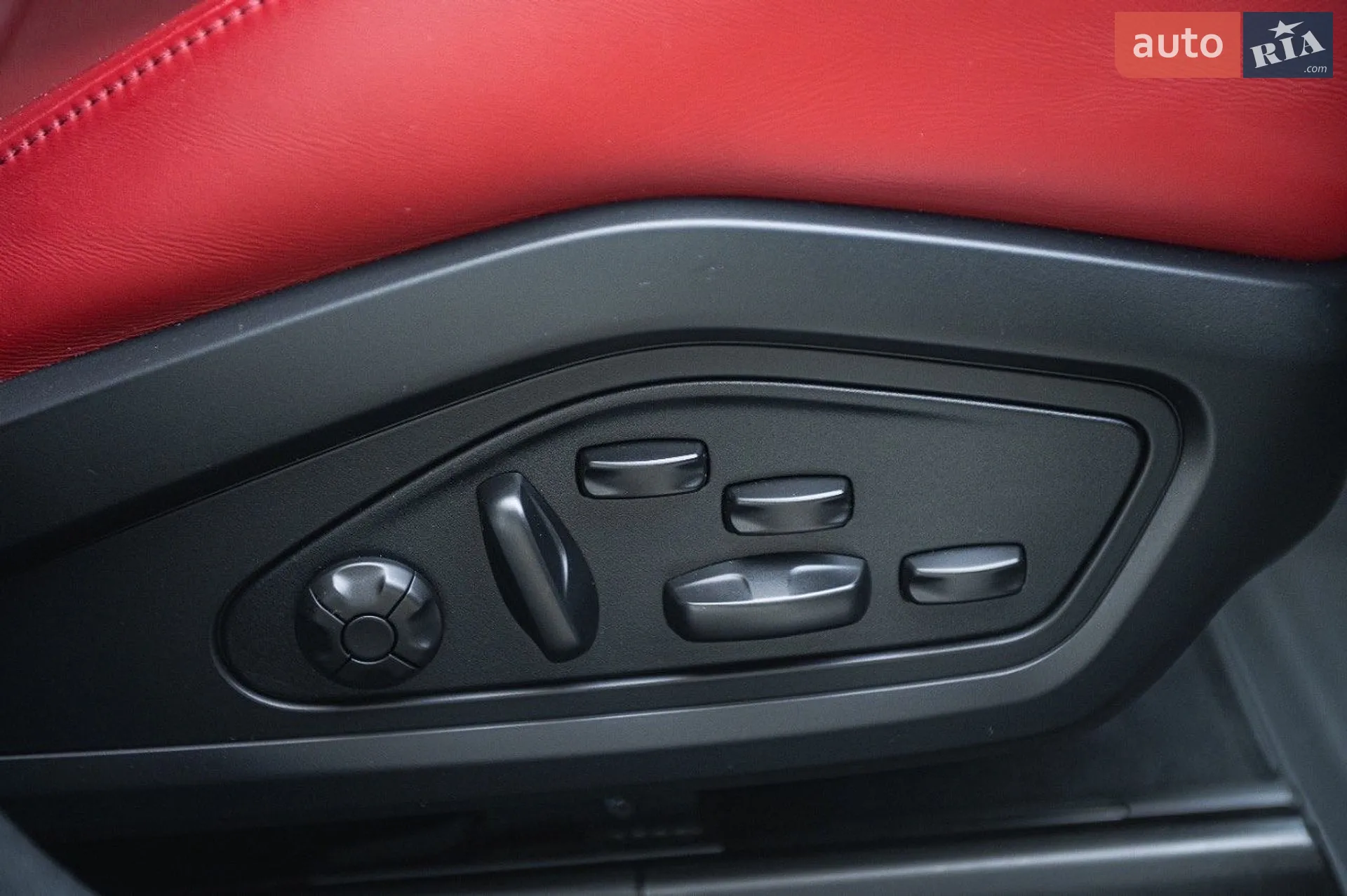 2020 Porsche Taycan - мініатюра 26