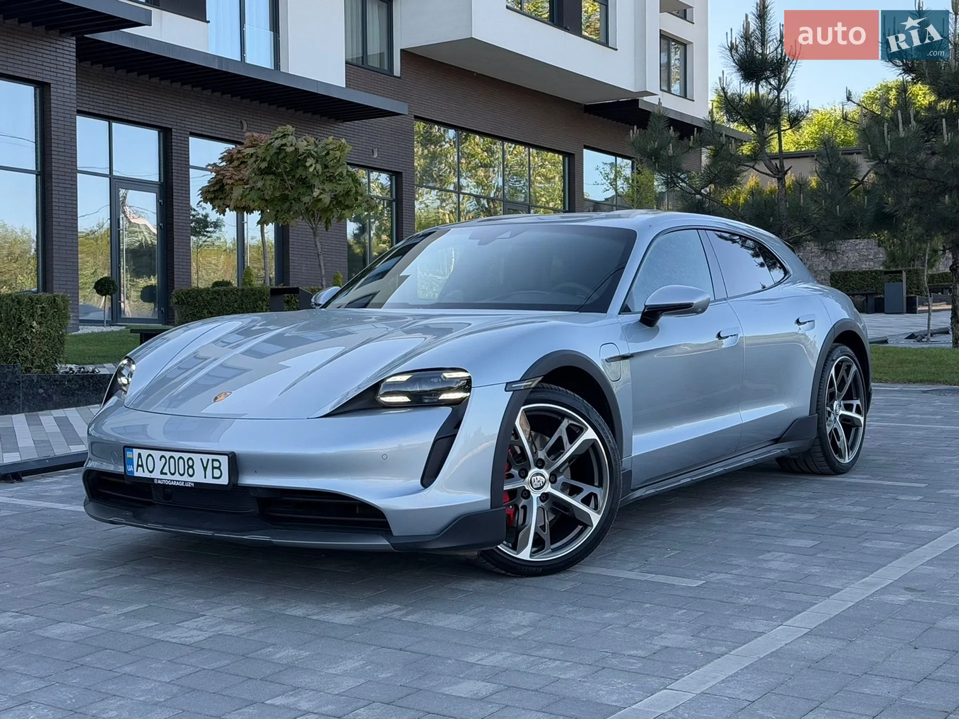 2021 Porsche Taycan - мініатюра 2