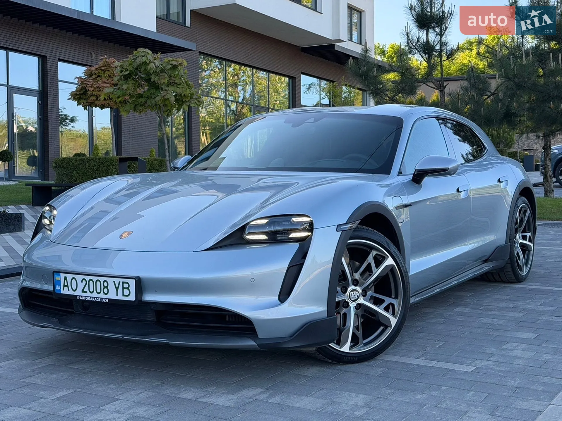 2021 Porsche Taycan - мініатюра 3