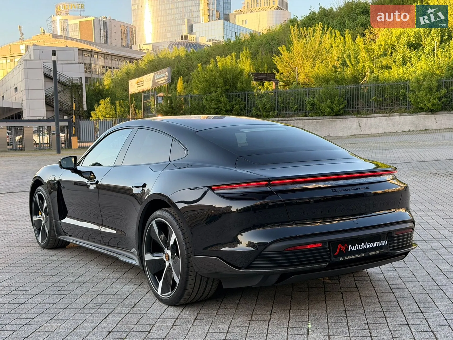 2021 Porsche Taycan - мініатюра 4