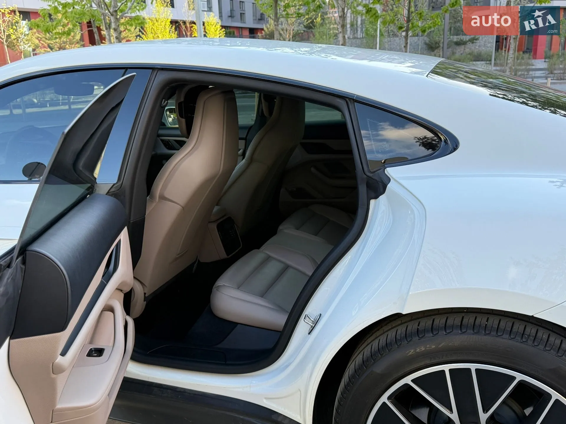 2021 Porsche Taycan - мініатюра 25