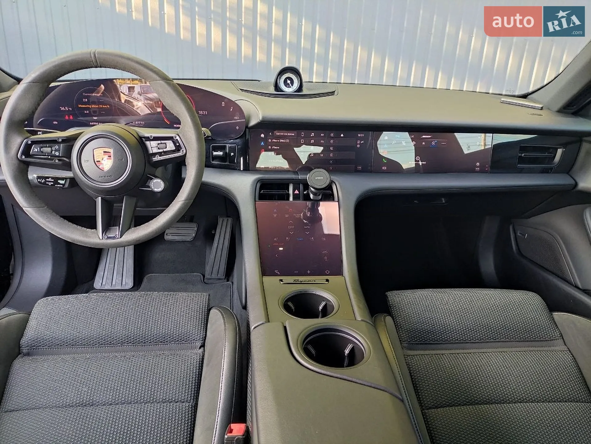 2020 Porsche Taycan - мініатюра 23