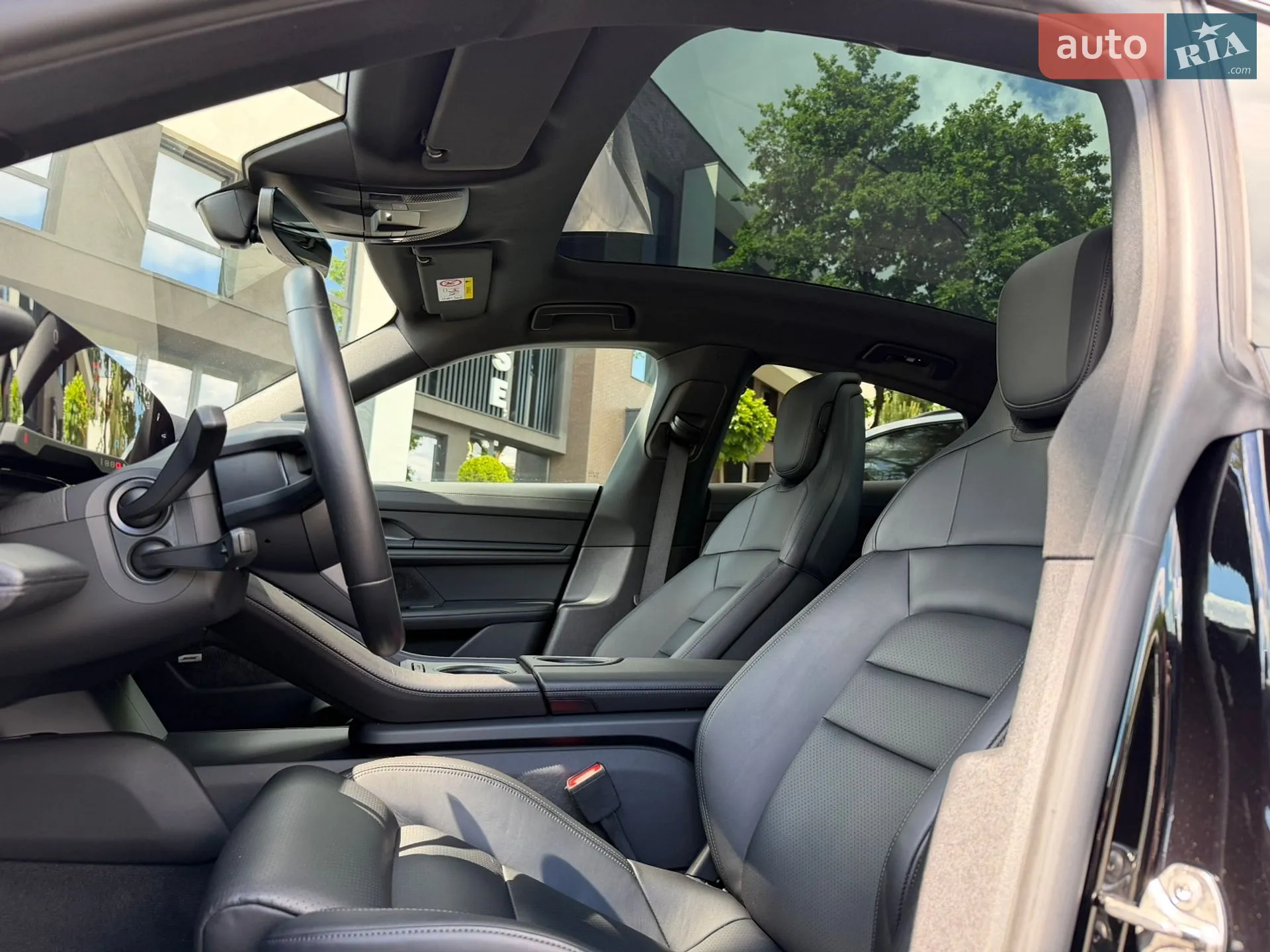 2021 Porsche Taycan - мініатюра 29