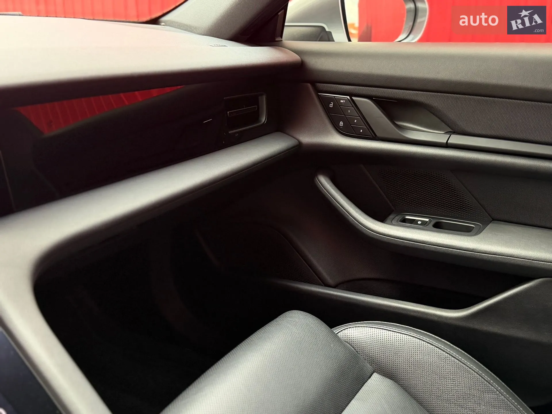 2023 Porsche Taycan - мініатюра 28