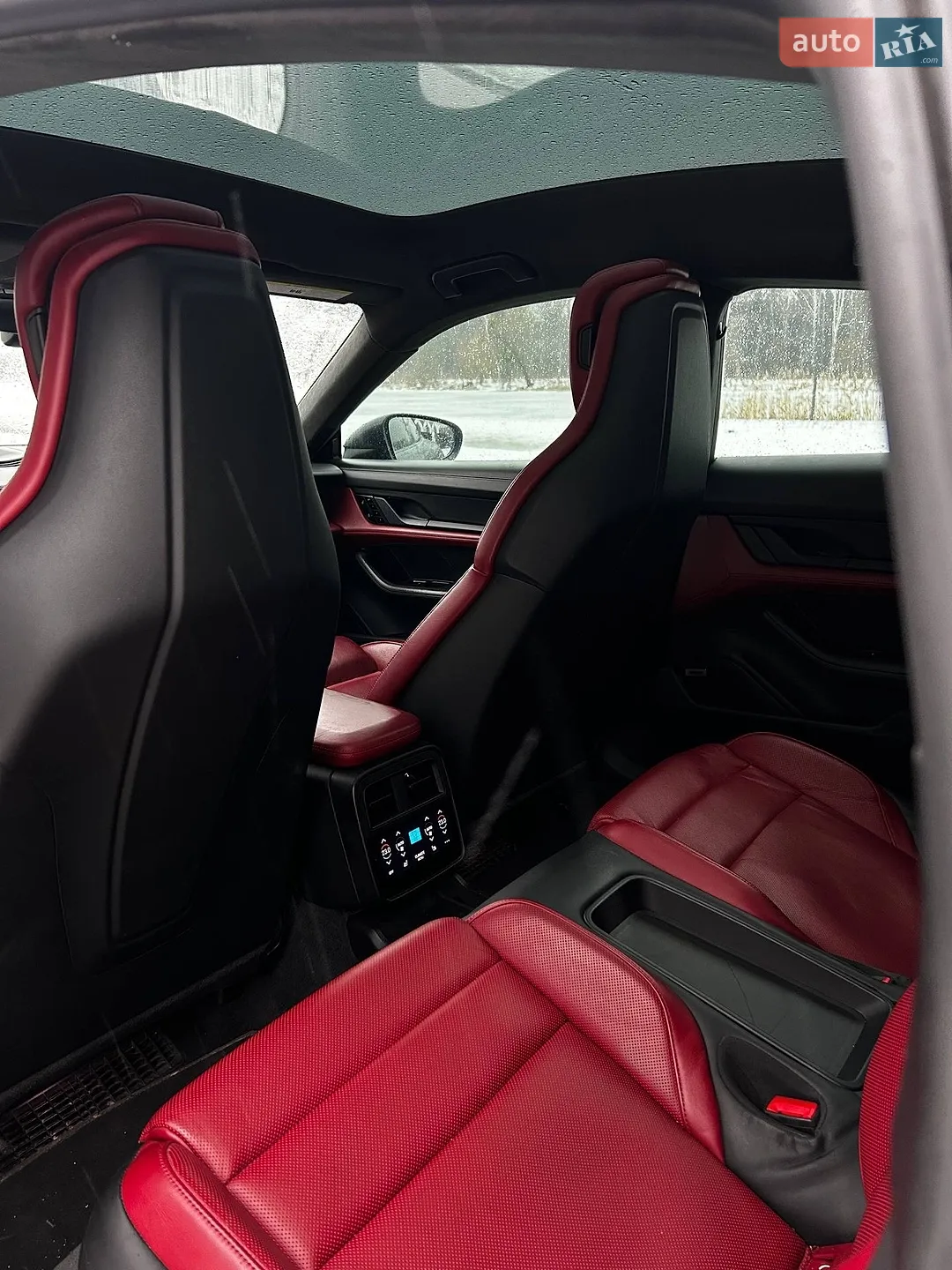 2019 Porsche Taycan - мініатюра 7