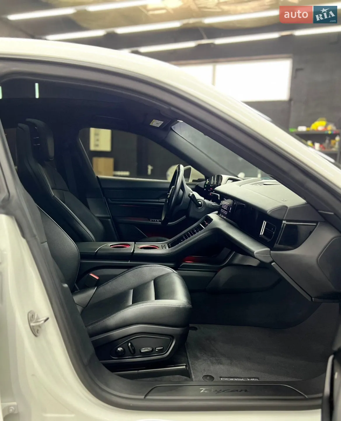 2021 Porsche Taycan - мініатюра 10
