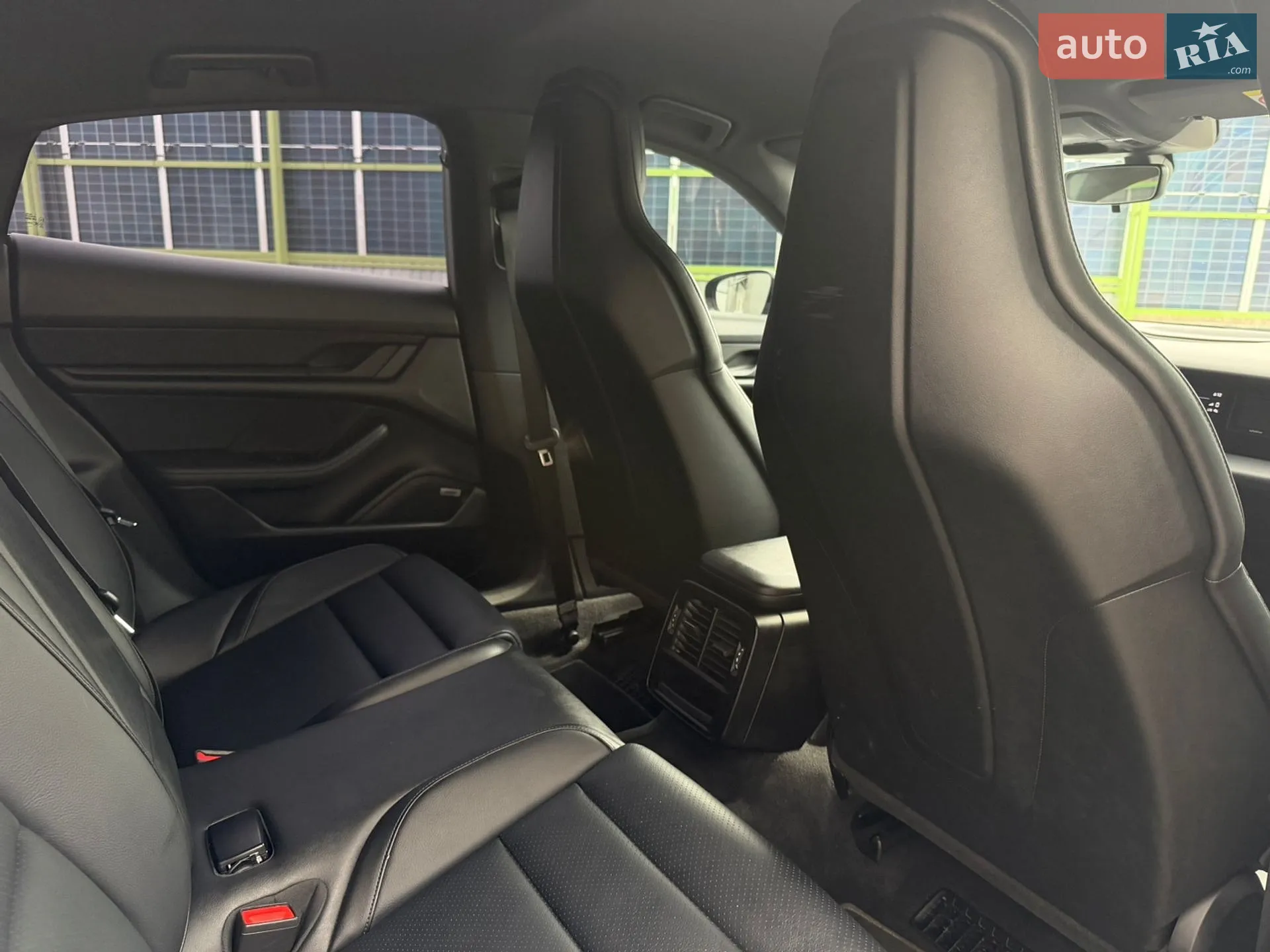 2021 Porsche Taycan - мініатюра 15