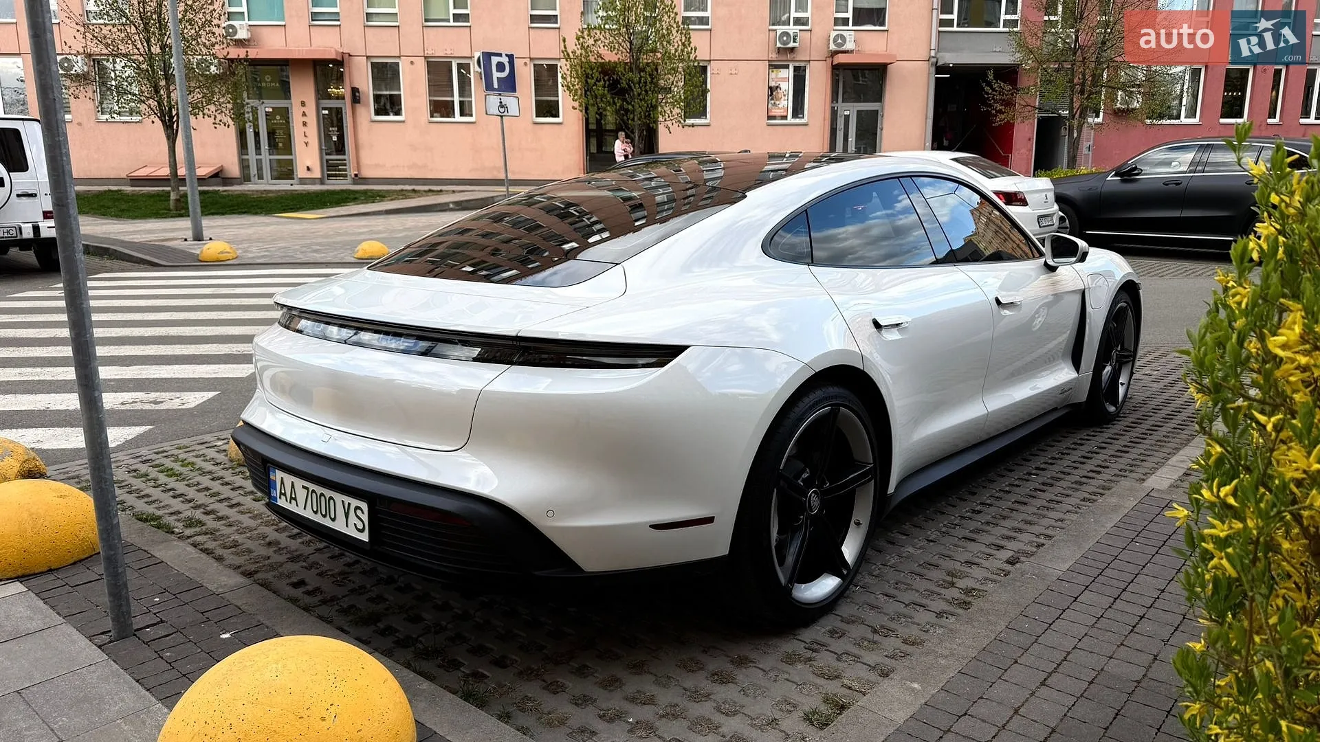 2022 Porsche Taycan - мініатюра 13