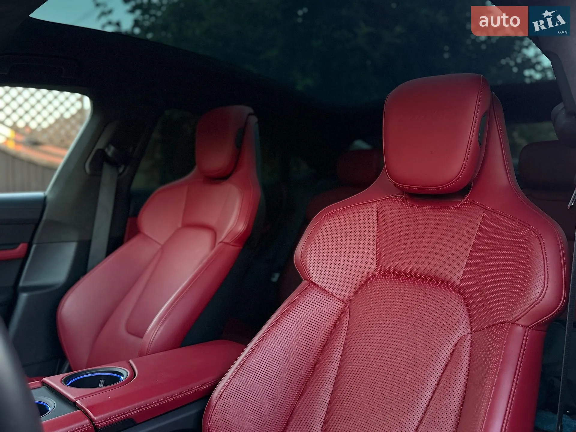 2020 Porsche Taycan - мініатюра 25