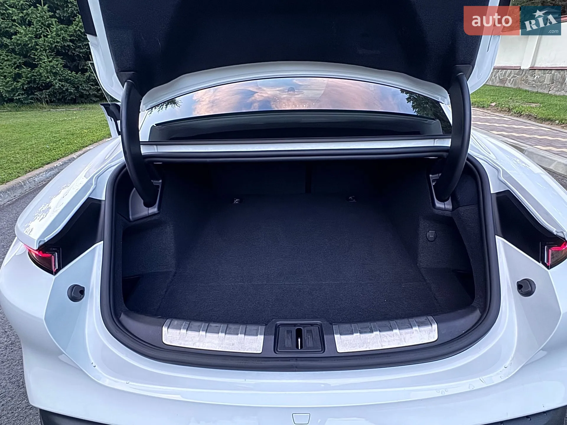 2020 Porsche Taycan - мініатюра 16