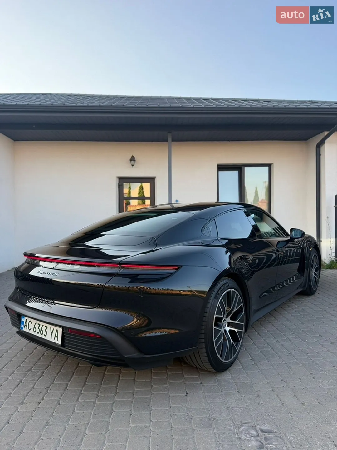 2020 Porsche Taycan - мініатюра 3