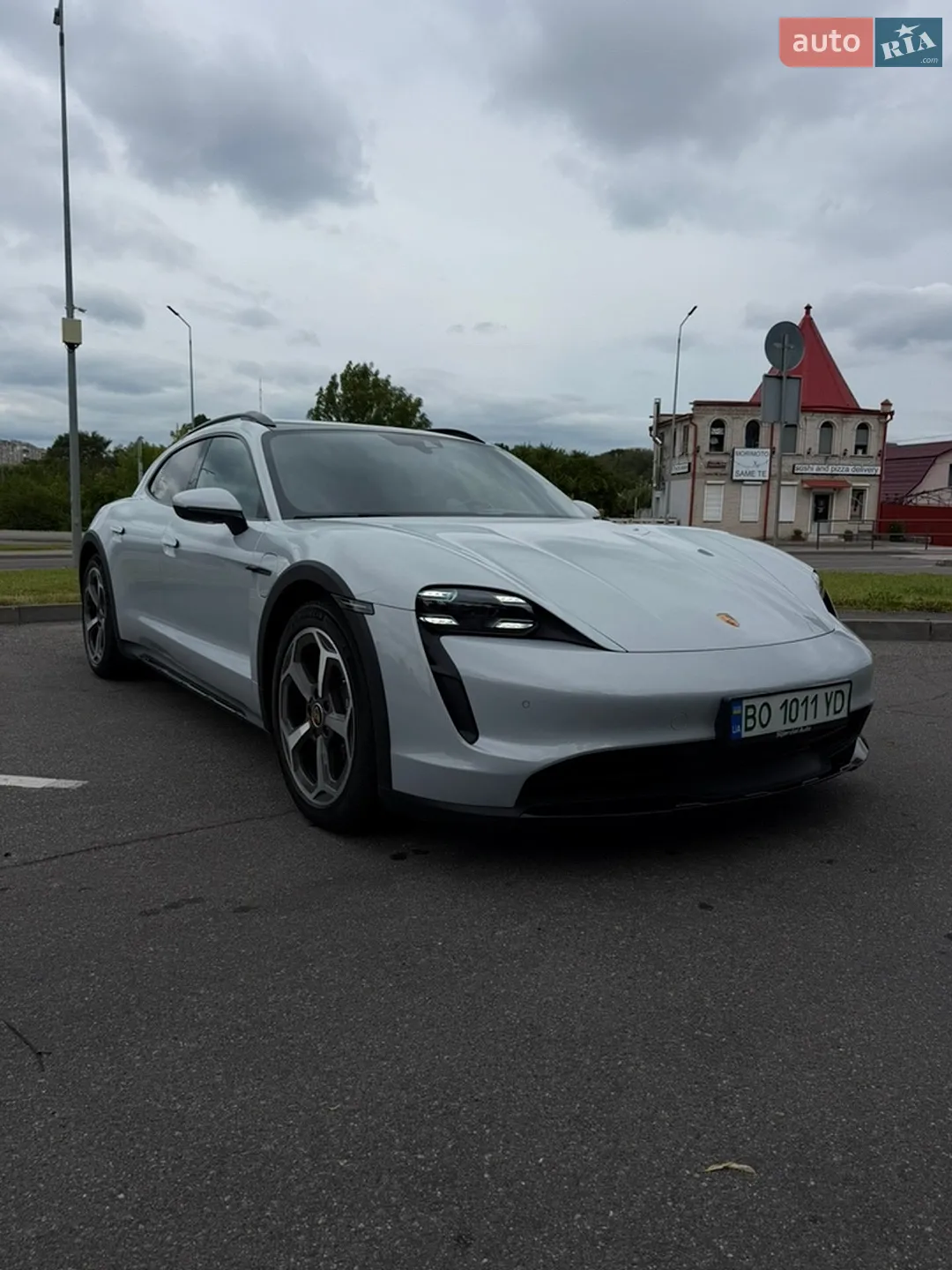 2021 Porsche Taycan - мініатюра 3