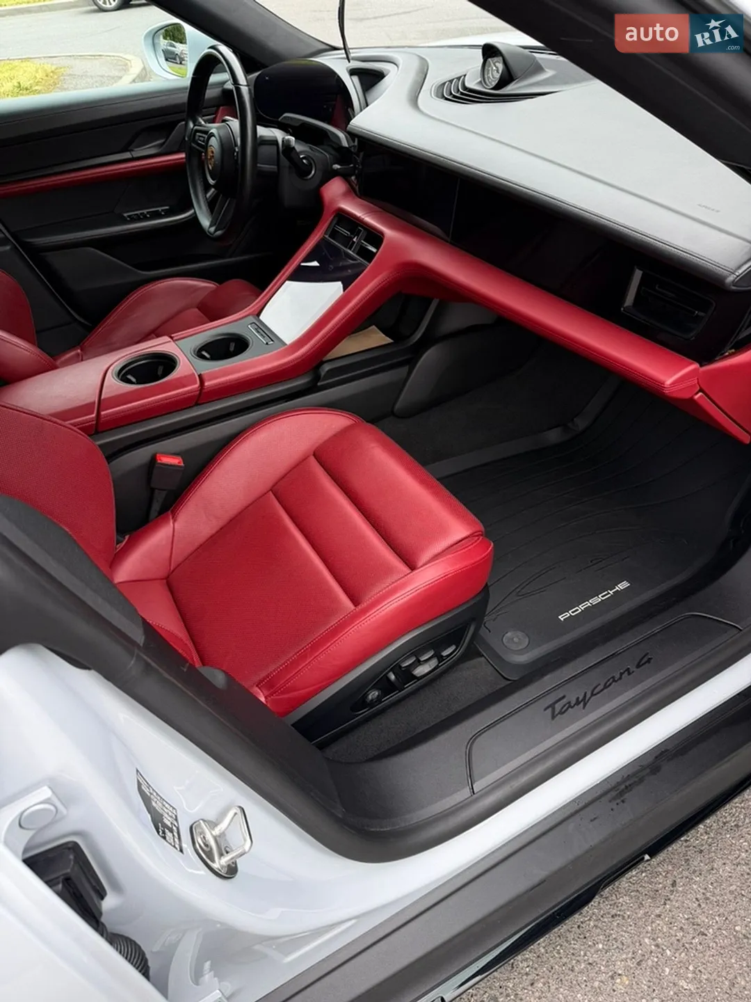2021 Porsche Taycan - мініатюра 21