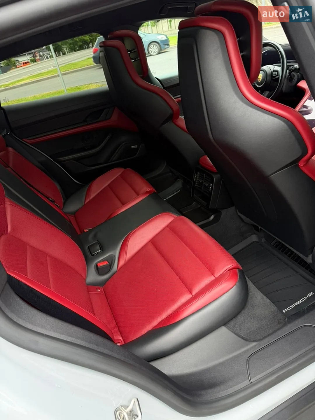 2021 Porsche Taycan - мініатюра 23