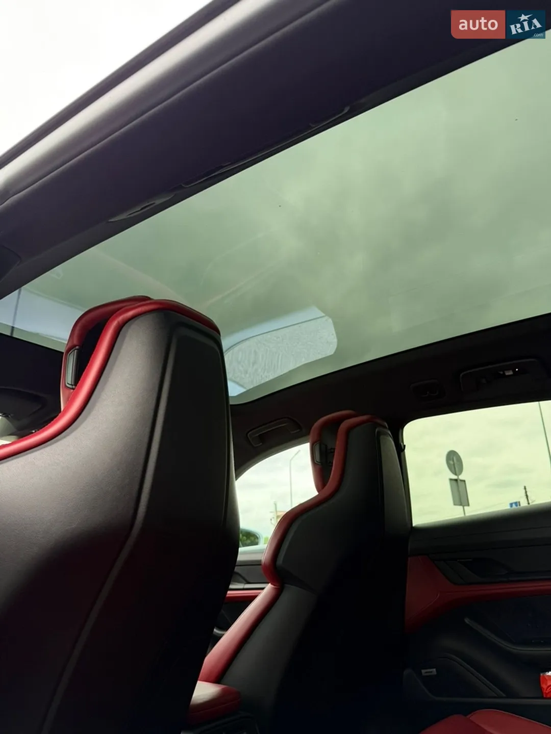 2021 Porsche Taycan - мініатюра 28