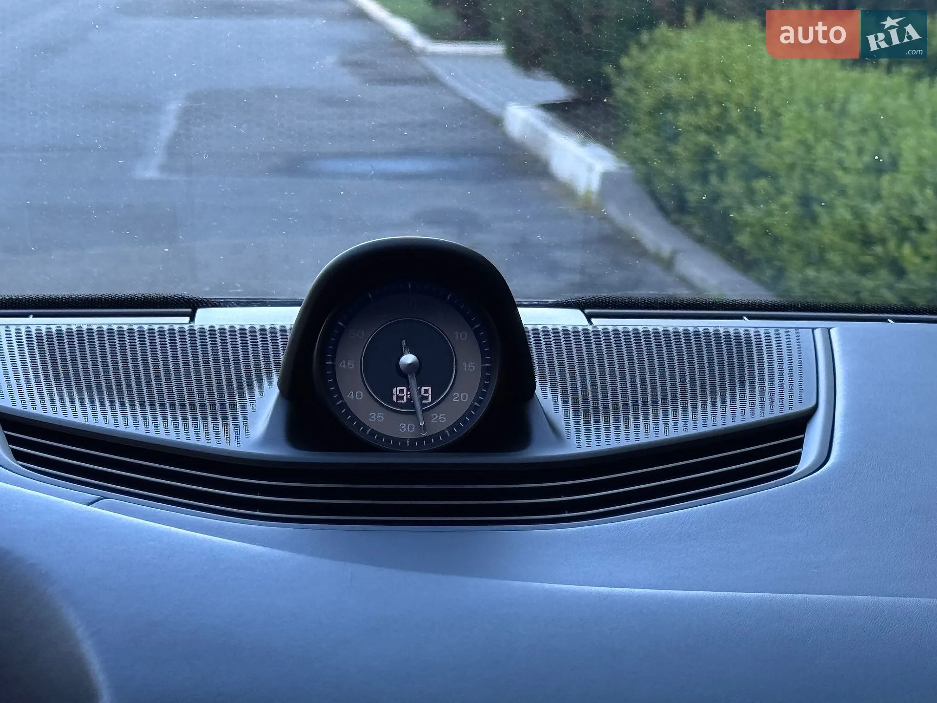 2019 Porsche Taycan - мініатюра 27