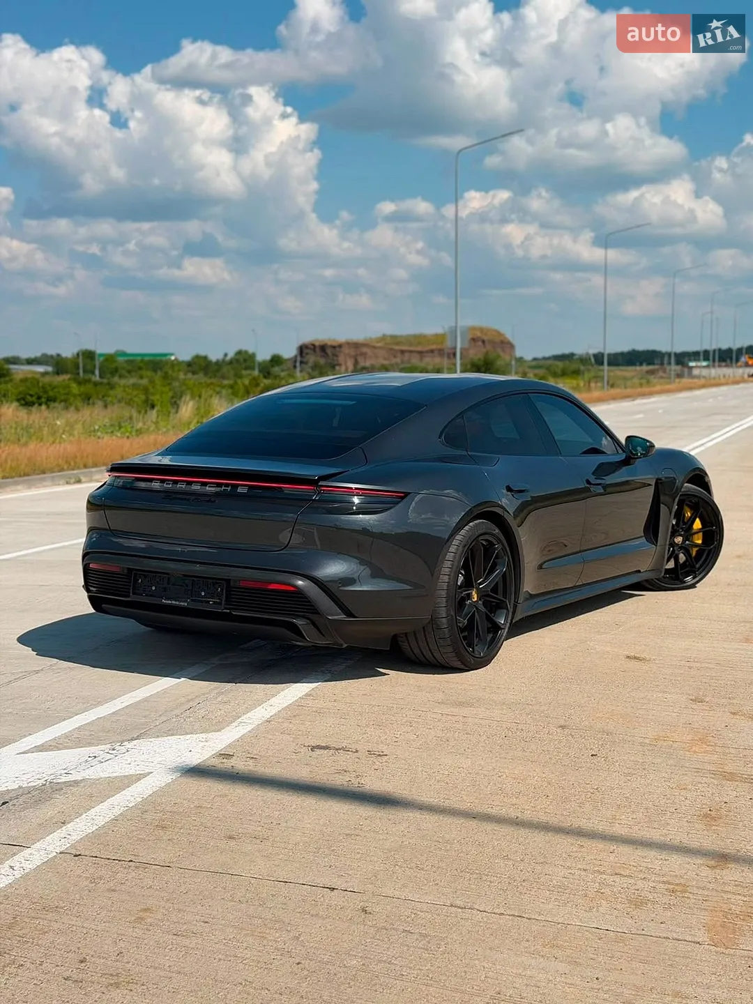 2020 Porsche Taycan - мініатюра 31