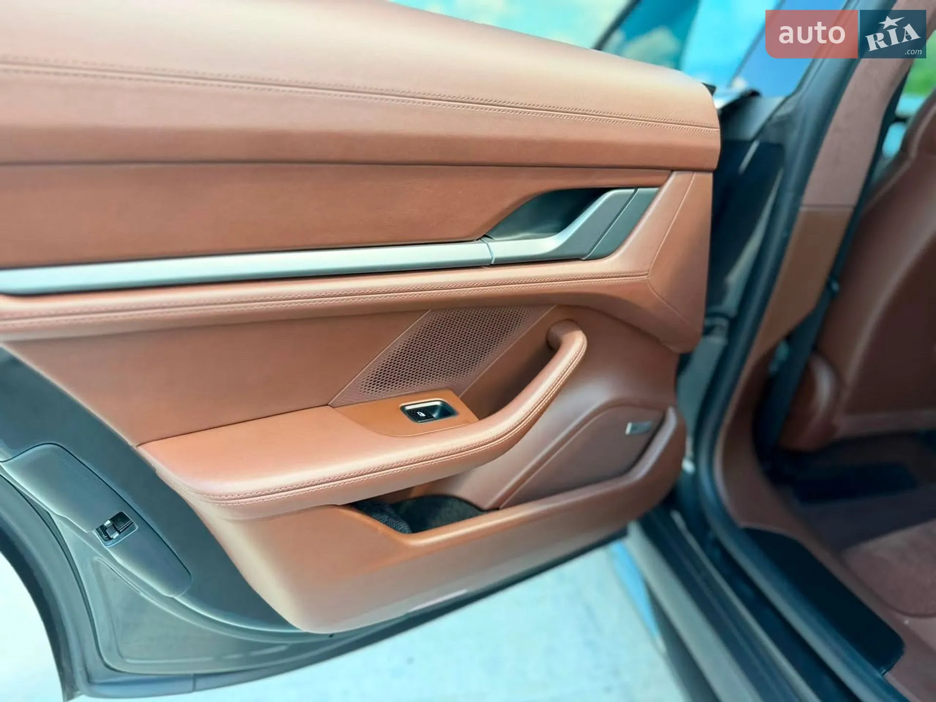 2020 Porsche Taycan - мініатюра 20