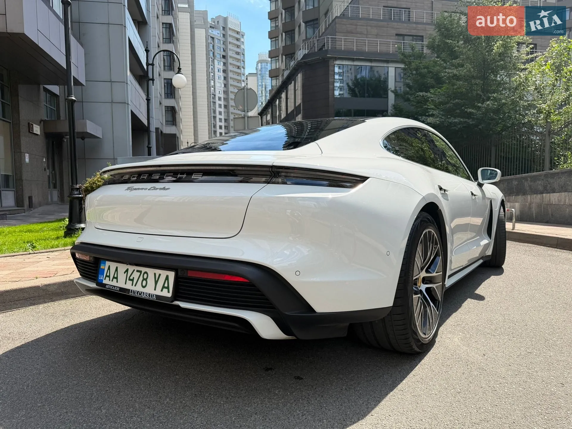 2020 Porsche Taycan - мініатюра 4