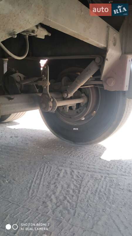 Контейнеровоз полуприцеп Прицеп Зерновоз 1998 в Баштанке