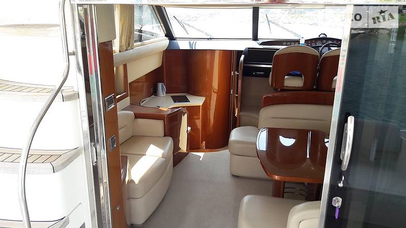 Моторна яхта Princess 42 2008 в Києві