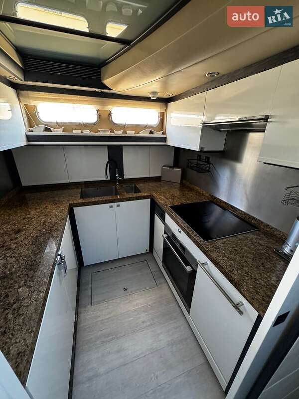 Моторная яхта Princess 85 MY 2008 в Киеве