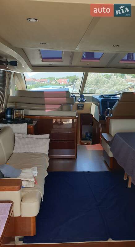 Моторная яхта Princess V65 2008 в Одессе