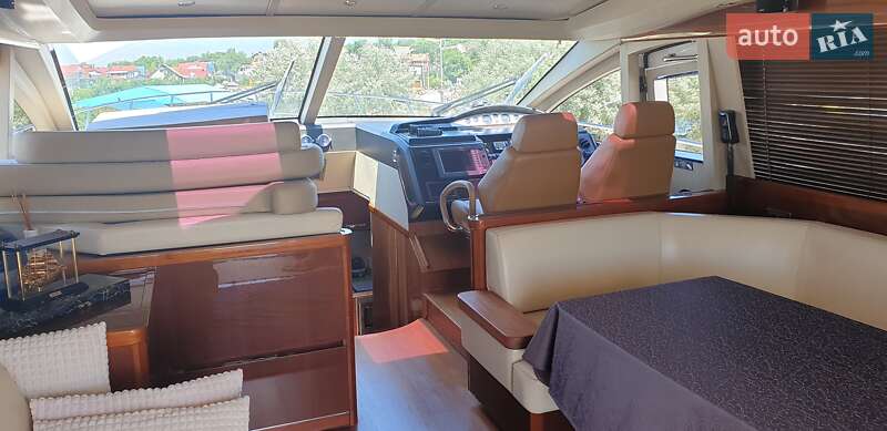 Моторная яхта Princess V65 2008 в Одессе