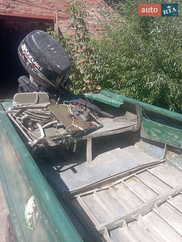 Катер Привет 22 2010 в Иванкове