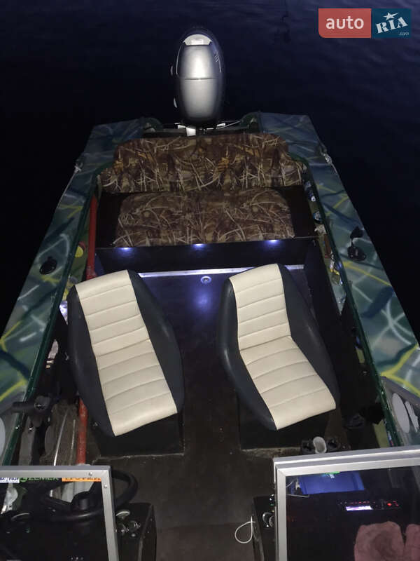 Катер Прогресс 2 1987 в Киеве