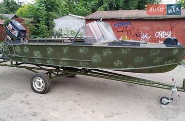 Катер Прогресс 2 1990 в Кам'янець-Подільському