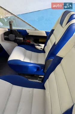 Лодка Прогресс 2 2004 в Черновцах
