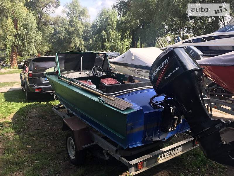 Катер Прогресс 2М 2014 в Киеве