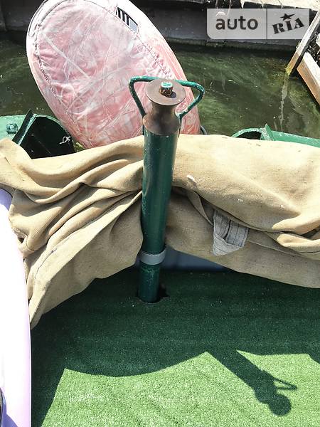 Катер Прогресс 2М 2006 в Киеве